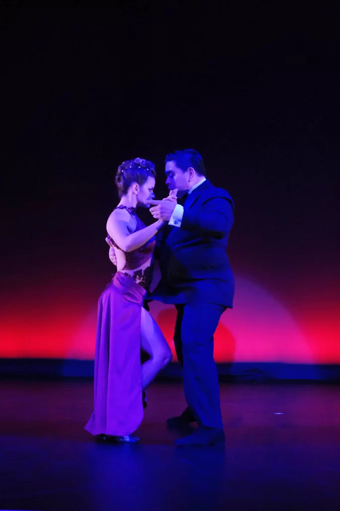 見学・体験レッスン開催中！札幌でアルゼンチンタンゴダンスのレッスンは世界レベルのアルゼンチンダンサーによる直接指導が受けられる、アルゼンチンタンゴダンススタジオ　エルフィルレテ　マルティン・レスカーノ