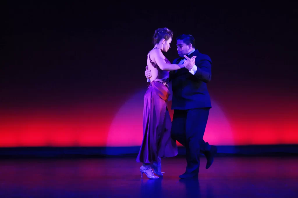 見学・体験レッスン開催中！札幌でアルゼンチンタンゴダンスのレッスンは世界レベルのアルゼンチンダンサーによる直接指導が受けられる、アルゼンチンタンゴダンススタジオ　エルフィルレテ　マルティン・レスカーノ