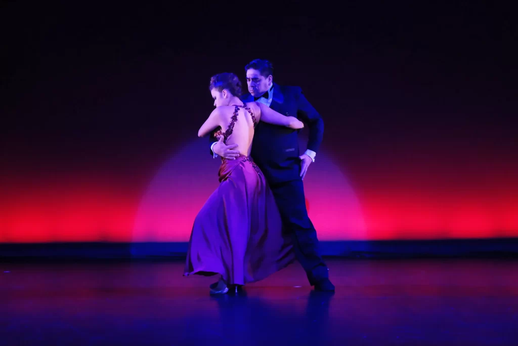 見学・体験レッスン開催中！札幌でアルゼンチンタンゴダンスのレッスンは世界レベルのアルゼンチンダンサーによる直接指導が受けられる、アルゼンチンタンゴダンススタジオ　エルフィルレテ　マルティン・レスカーノ