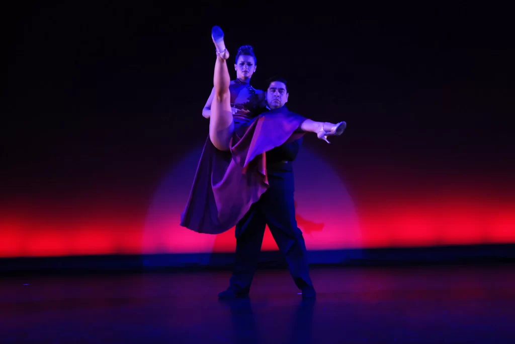 見学・体験レッスン開催中！札幌でアルゼンチンタンゴダンスのレッスンは世界レベルのアルゼンチンダンサーによる直接指導が受けられる、アルゼンチンタンゴダンススタジオ　エルフィルレテ　マルティン・レスカーノ