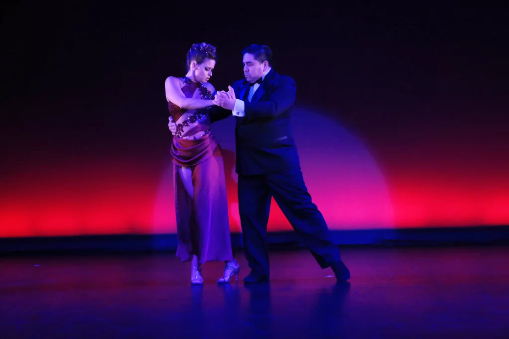 見学・体験レッスン開催中！札幌でアルゼンチンタンゴダンスのレッスンは世界レベルのアルゼンチンダンサーによる直接指導が受けられる、アルゼンチンタンゴダンススタジオ　エルフィルレテ　マルティン・レスカーノ