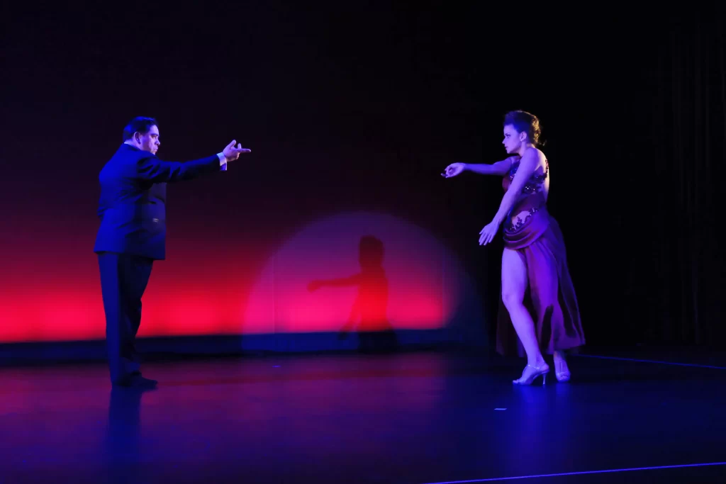 見学・体験レッスン開催中！札幌でアルゼンチンタンゴダンスのレッスンは世界レベルのアルゼンチンダンサーによる直接指導が受けられる、アルゼンチンタンゴダンススタジオ　エルフィルレテ　マルティン・レスカーノ