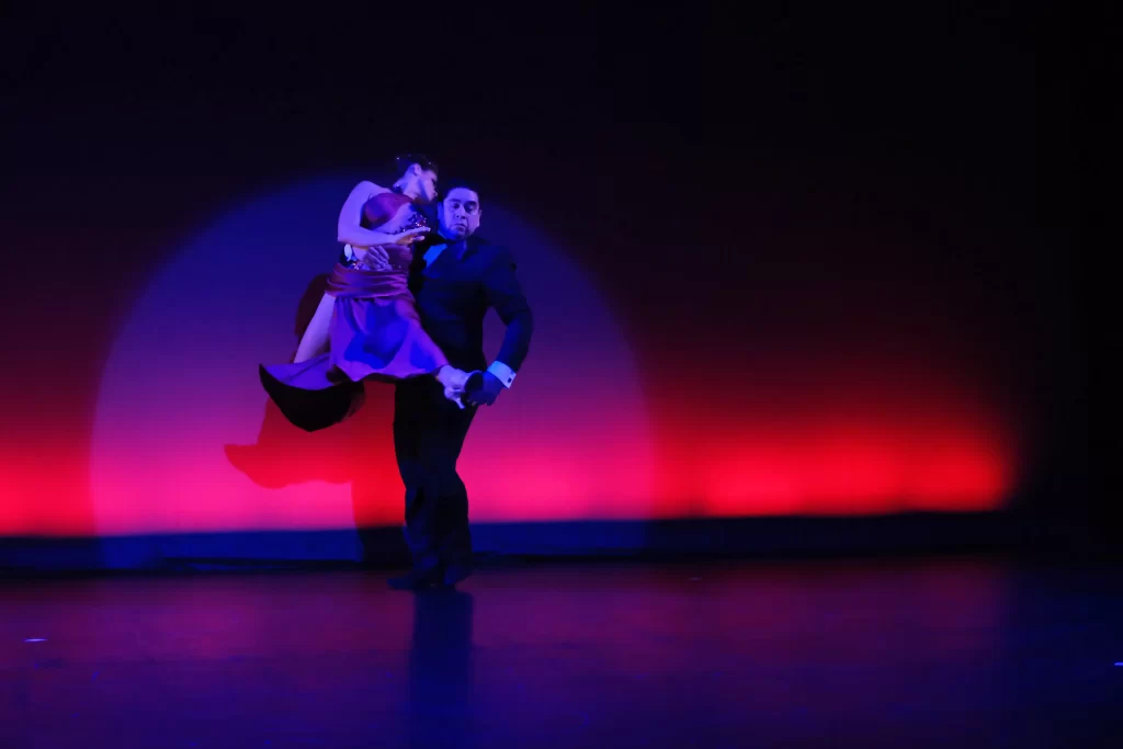 見学・体験レッスン開催中！札幌でアルゼンチンタンゴダンスのレッスンは世界レベルのアルゼンチンダンサーによる直接指導が受けられる、アルゼンチンタンゴダンススタジオ　エルフィルレテ　マルティン・レスカーノ