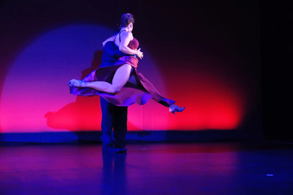 見学・体験レッスン開催中！札幌でアルゼンチンタンゴダンスのレッスンは世界レベルのアルゼンチンダンサーによる直接指導が受けられる、アルゼンチンタンゴダンススタジオ　エルフィルレテ　マルティン・レスカーノ