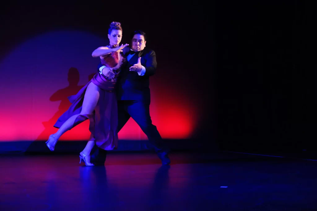 見学・体験レッスン開催中！札幌でアルゼンチンタンゴダンスのレッスンは世界レベルのアルゼンチンダンサーによる直接指導が受けられる、アルゼンチンタンゴダンススタジオ　エルフィルレテ　マルティン・レスカーノ