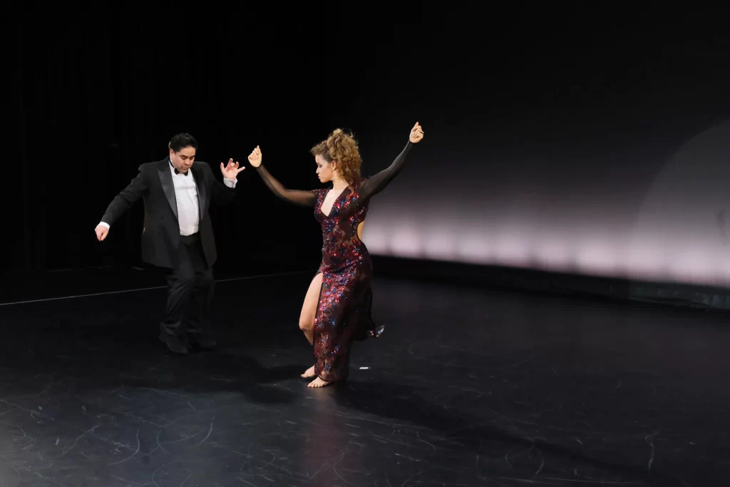 見学・体験レッスン開催中！札幌でアルゼンチンタンゴダンスのレッスンは世界レベルのアルゼンチンダンサーによる直接指導が受けられる、アルゼンチンタンゴダンススタジオ　エルフィルレテ　マルティン・レスカーノ